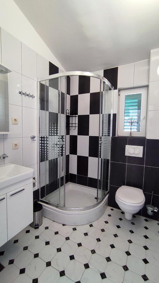 Apartmani Bodo 드레베니크 외부 사진