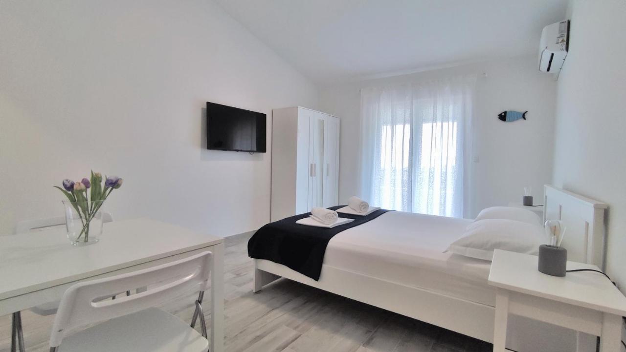 Apartmani Bodo 드레베니크 외부 사진